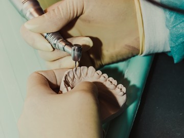 Препарирование зубов под цельнокерамические реставрации во фронтальном отделе 